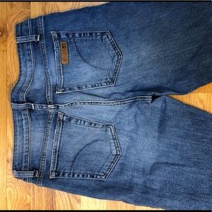 Joe’s skinny ankle jeans. 28